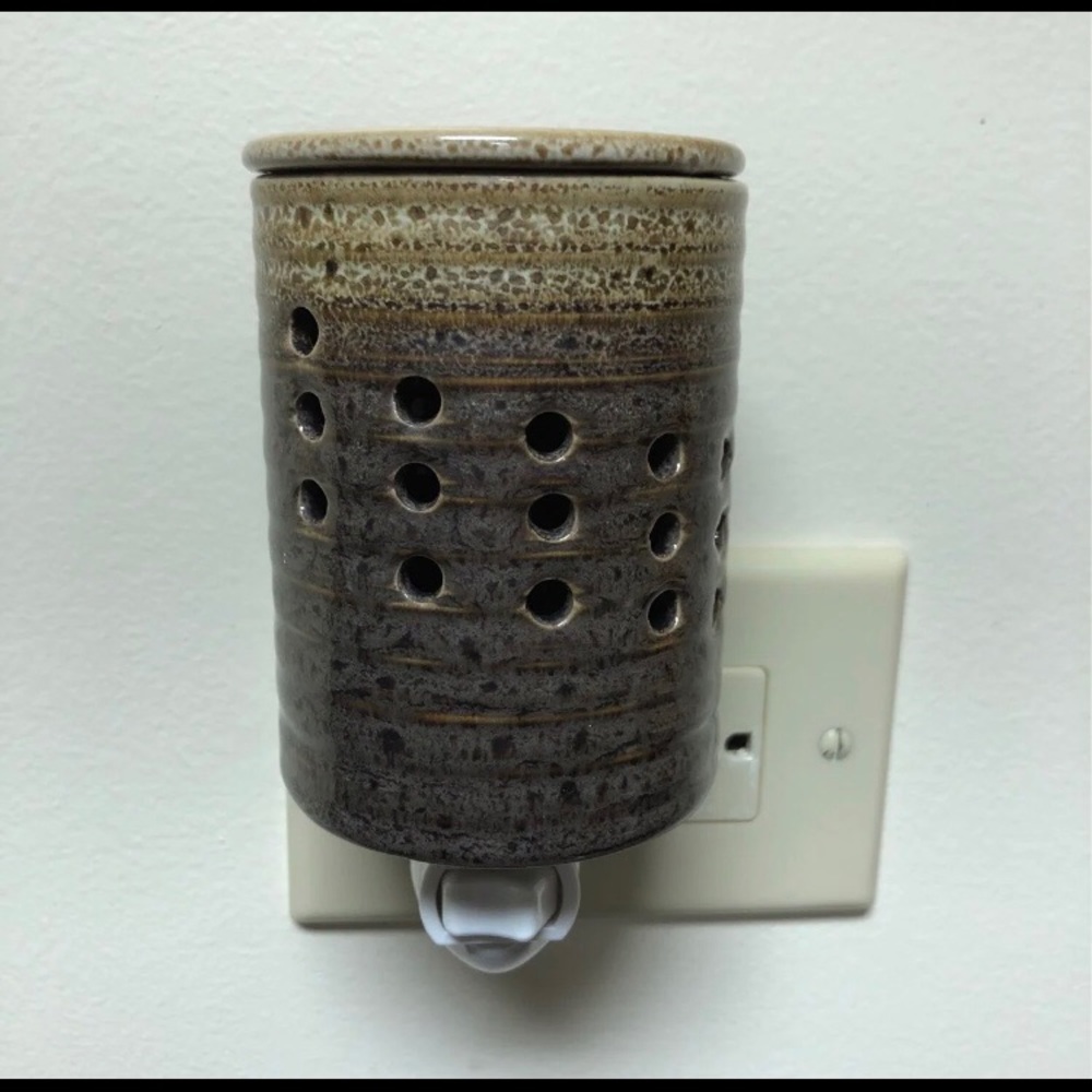 Wax warmer